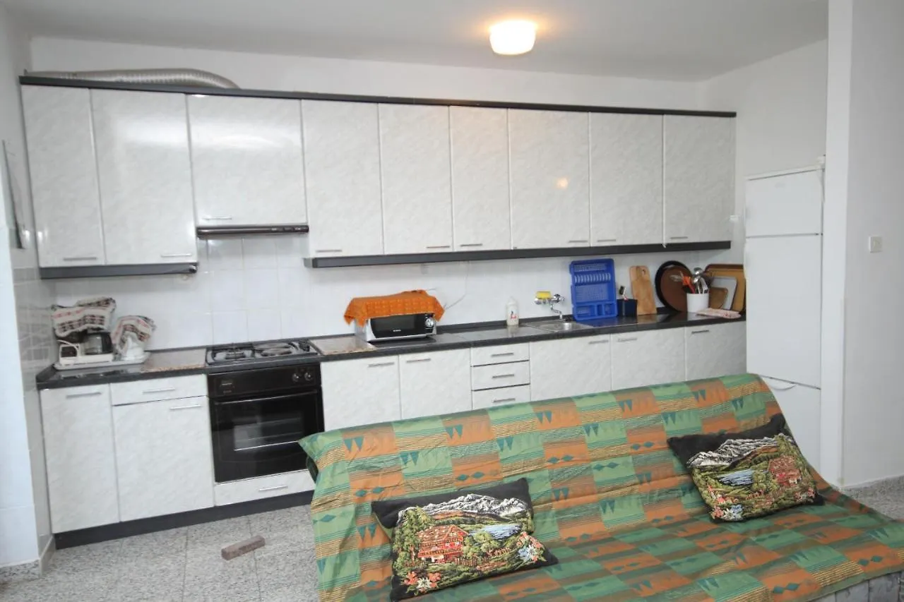 Apartments And Rooms By The Sea Povljana, Pag - 6476 Maison d'hôtes Povljana