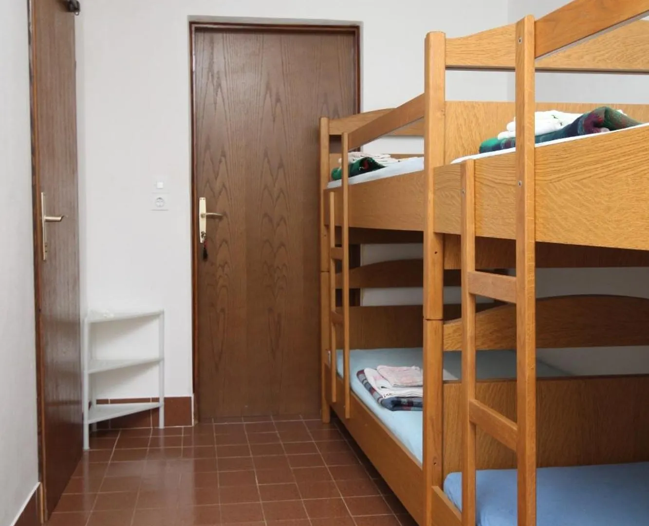 Apartments And Rooms By The Sea Povljana, Pag - 6476 3*, Povljana Croatie